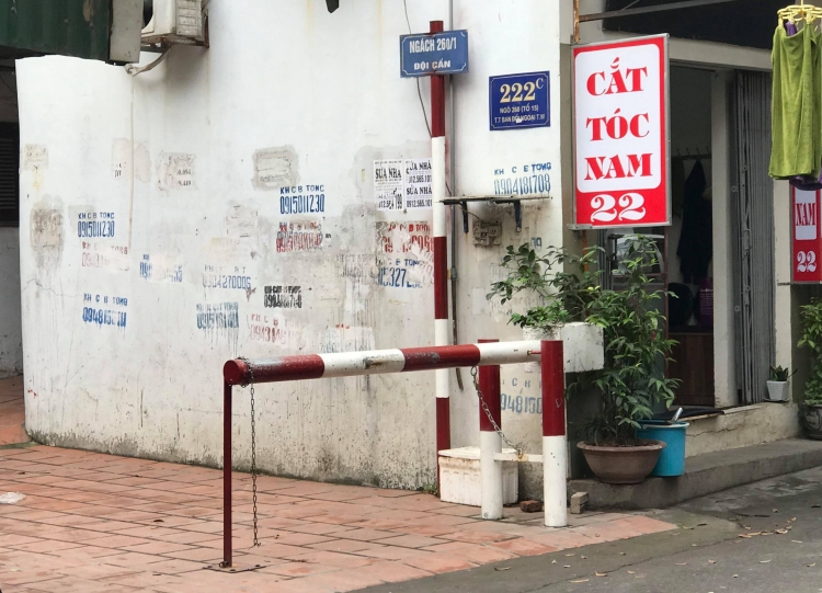 Đội trưởng thanh tra giao thông quận Ba Đình lên tiếng về chiếc barie Đội Cấn