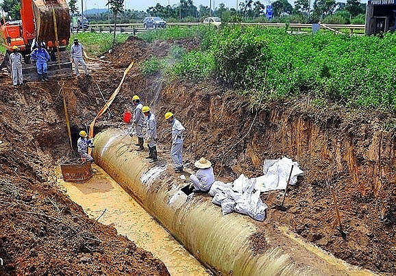 ha noi khoang 100000 nguoi dan doi dien nguy co thieu nuoc