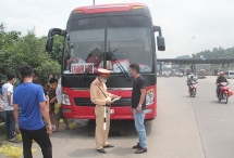 Phạt 51 triệu đồng với nhà xe Vân Thanh do chở người quá quy định