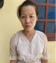 bat nu quai lua hoc sinh tieu hoc de cuop do trang suc