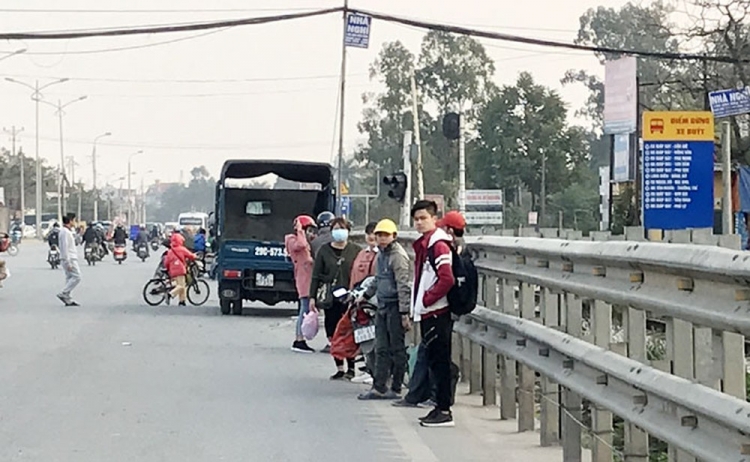 Bất cập hệ thống điểm dừng, nhà chờ xe buýt