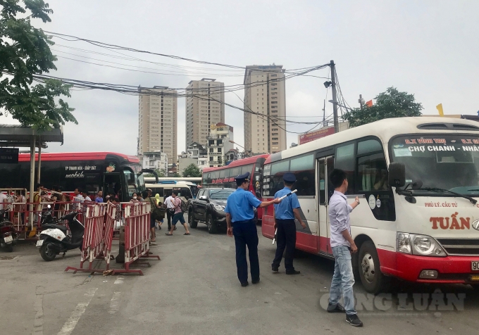 Thanh tra nhiều đơn vị kinh doanh vận tải hành khách bằng ô tô theo hợp đồng