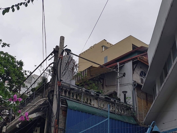 loat cong trinh sai phep ton tai lanh dao phuong tran hung dao co bi dinh chi cong tac