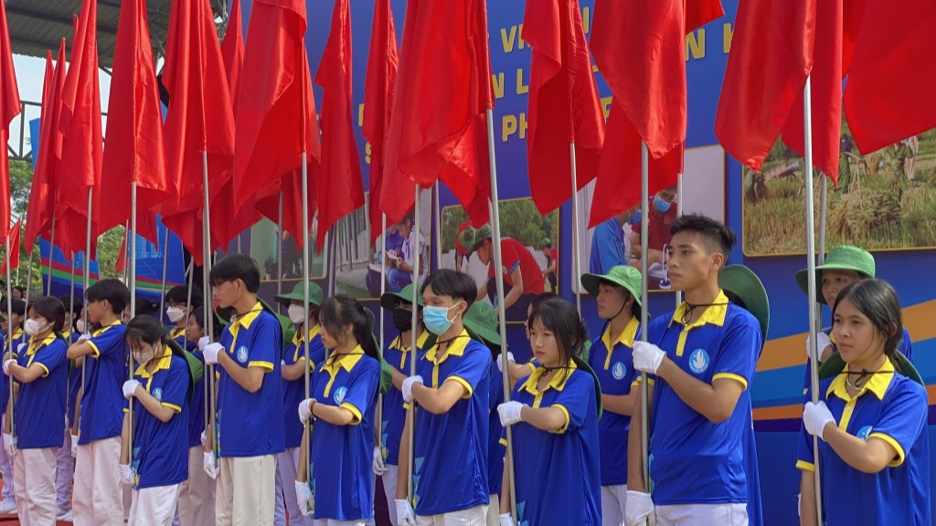 Thanh niên tình nguyện tại lễ ra quân Chiến dịch Thanh niên tình nguyện hè 2022