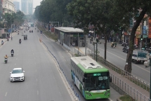 Ưu tiên phát triển hệ thống vận tải công cộng ở Hà Nội: Cần đổi mới từ tư duy