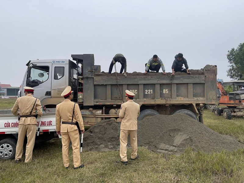 Thanh Hóa: Xe quá tải cơ bản đã được khống chế