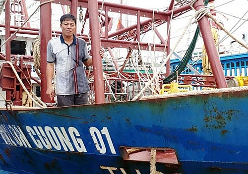 thanh hoa 10 thuyen vien tro ve sau 9 ngay mat lien lac tren bien