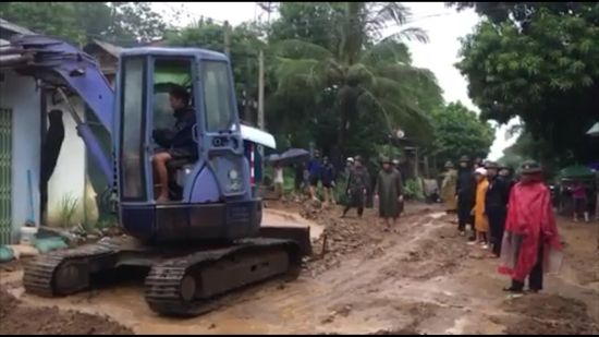Bộ Tư lệnh BĐBP hỗ trợ 5 tấn gạo cho vùng lũ Thanh Hóa