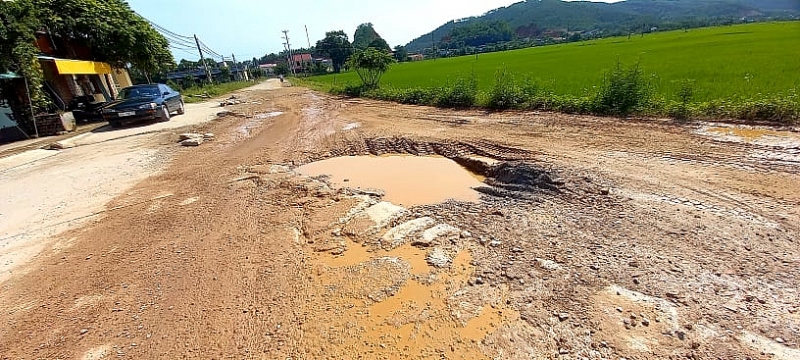 Thanh Hóa: Mượn đường thi công dự án, cày nát đường nhưng không sửa