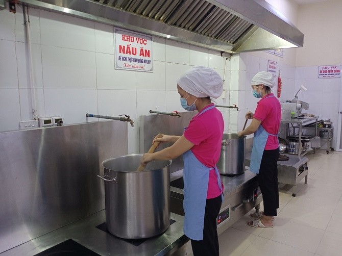 Đẩy mạnh giám sát an toàn thực phẩm tại các bếp ăn tập thể trường học trên địa bàn huyện Đan Phượng