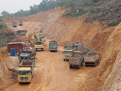 thanh hoa dong cua mo dat cua cong ty hoang ky tai xa vinh hoa vinh loc