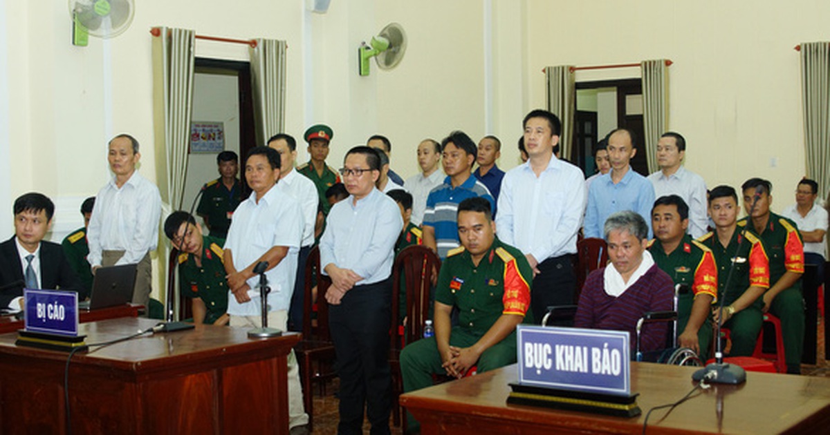 Đại tá quân đội sản xuất xăng giả, “bỏ túi” hàng chục tỉ đồng