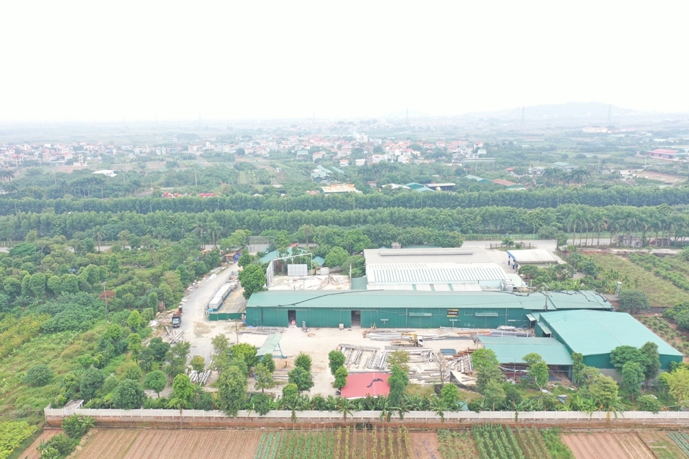Nhà xưởng xây dựng trái phép tràn lan tại xã Song Phương, huyện Hoài Đức