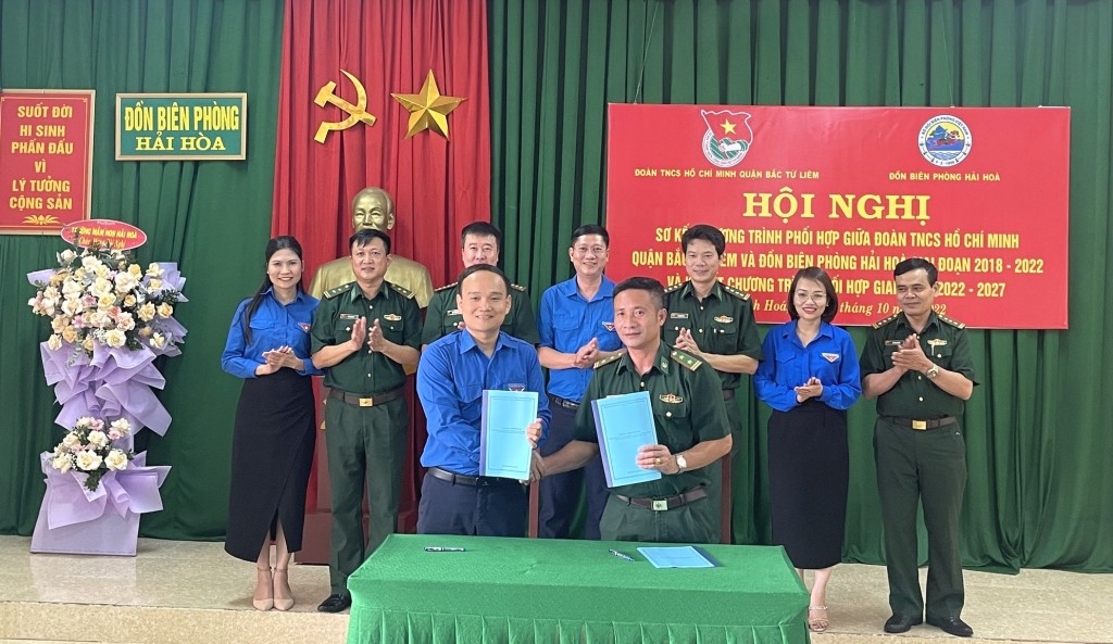 Ký kết chương trình phối hợp giữa Quận đoàn Bắc Từ Liêm và Đồn biên phòng Hải Hòa, tỉnh Thanh Hóa