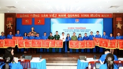 Đoàn Thanh niên EVNHCMC được tặng Cờ thi đua đơn vị Xuất sắc năm 2022 của Trung ương Đoàn