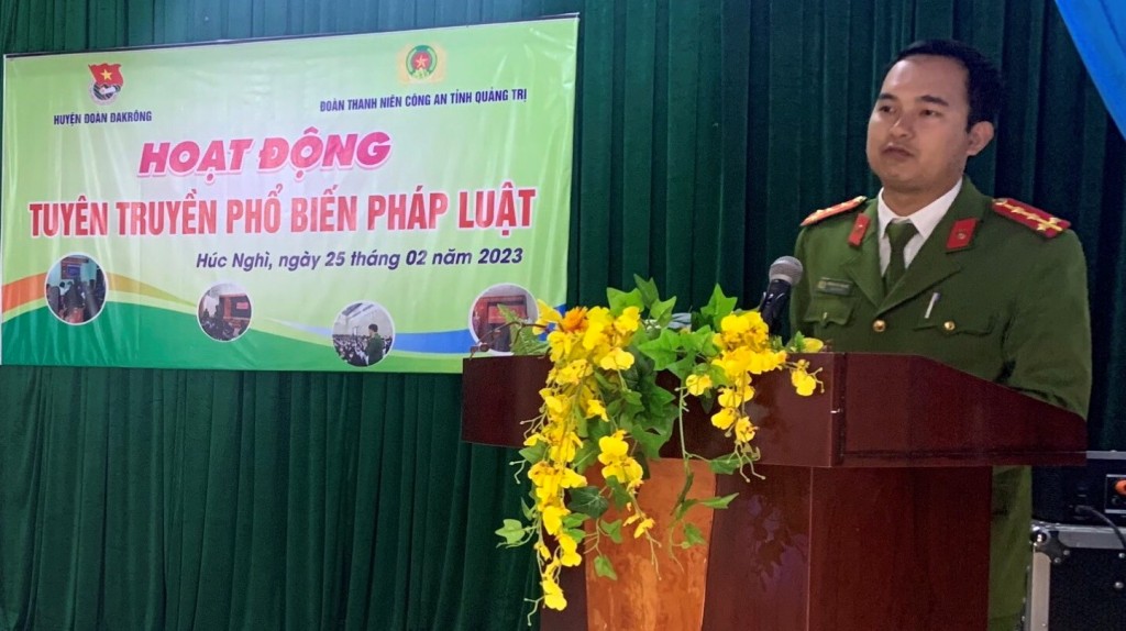 Công an tỉnh Quảng Trị tuyên truyền pháp luật về phòng, chống ma túy cho người dân tại xã Húc Nghì, huyện Đắkrông