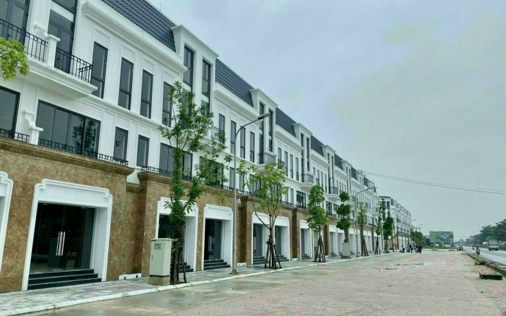 Hà Nội: Giao dịch biệt thự và nhà liền kề giảm mạnh, giá vẫn neo cao