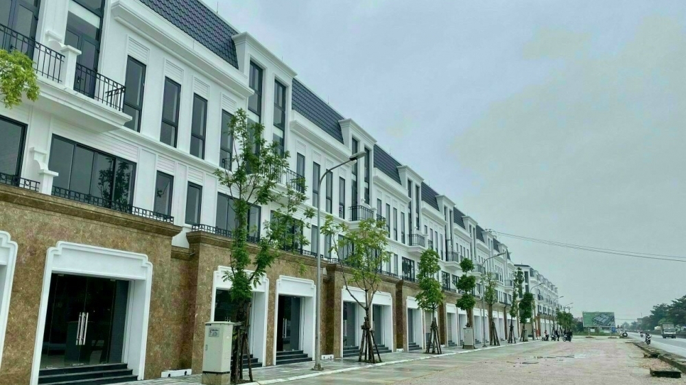 Hà Nội: Giao dịch biệt thự và nhà liền kề giảm mạnh, giá vẫn neo cao