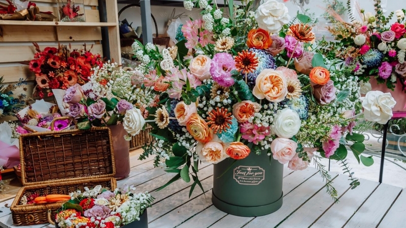 Hà Nội: Thị trường hoa, quà tặng sôi động dịp 8/3