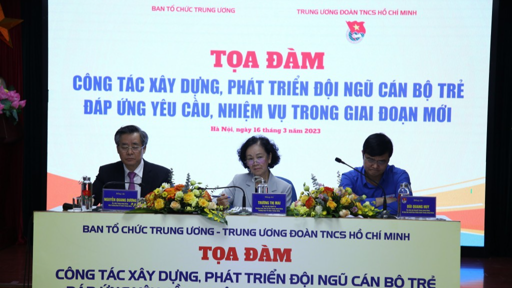 Các đồng chí chủ trì tọa đàm