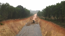 Bắc Giang: Doanh nghiệp ‘thoải mái’ khai thác trái phép hơn 2 triệu m3 đất trong suốt 1 năm trời