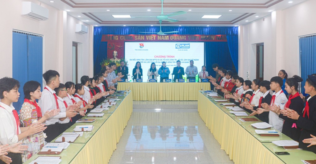 Đại biểu HĐND tiếp xúc, đối thoại với Hội đồng trẻ em tỉnh Hà Giang