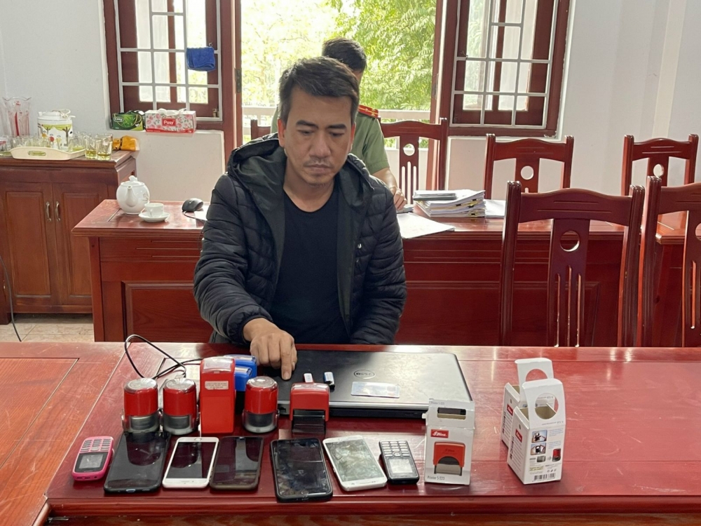 Bắc Giang: Bắt 2 đối tượng trong đường dây mua bán hóa đơn gần 4.000 tỷ đồng