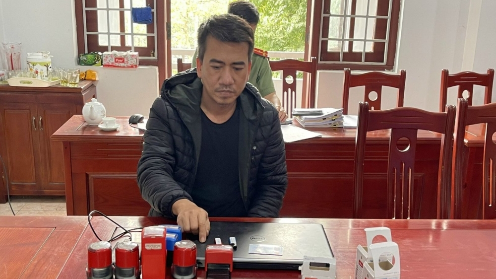 Bắc Giang: Bắt 2 đối tượng trong đường dây mua bán hóa đơn gần 4.000 tỷ đồng