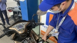 Giá xăng đảo chiều, tăng gần 500 đồng/lít