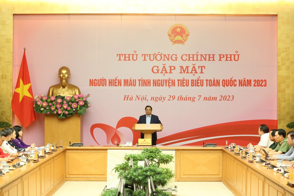 Thủ tướng Chính phủ Phạm Minh Chính chủ trì buổi gặp mặt người hiến máu tình nguyện tiêu biểu toàn quốc.