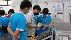 Gắn kết nhà trường - doanh nghiệp trong đào tạo nguồn nhân lực