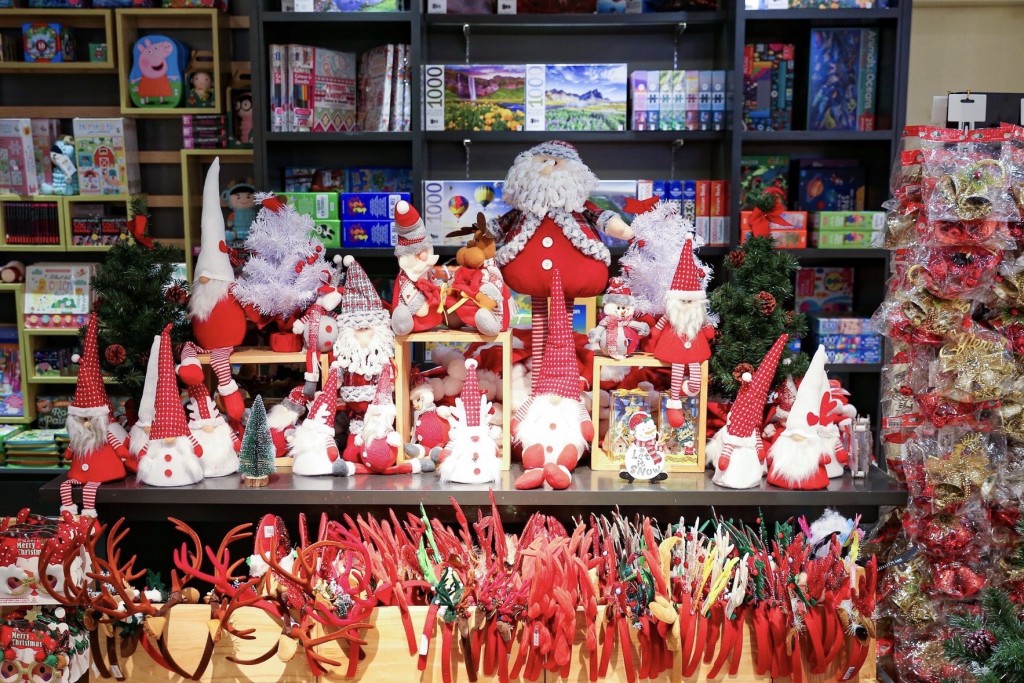 Không khí Giáng sinh đã ngập tràn tại các gian hàng của Lotte Center