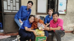 giai quyet van de dau ra cho can bo qua tuoi doan