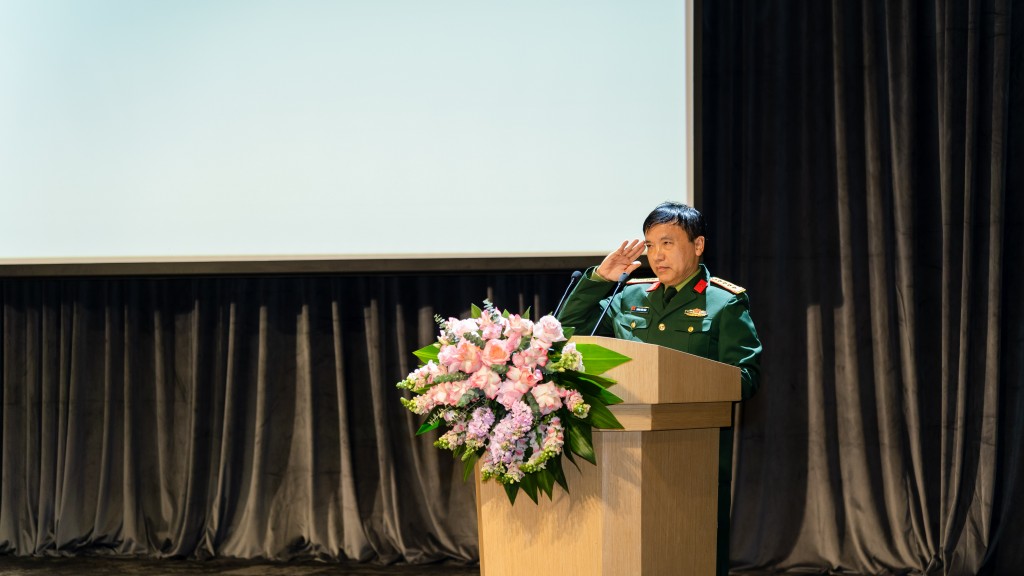 Đại tá Dương Văn Toàn (Ủy viên Thường vụ Đảng ủy, Chủ nhiệm Chính trị Tập đoàn Công nghiệp - Viễn thông Quân đội) chia sẻ tại lễ chúc mừng