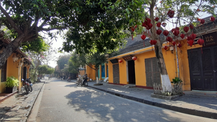 Phố cổ Hội An yên ắng giữa mùa dịch SARS-CoV-2