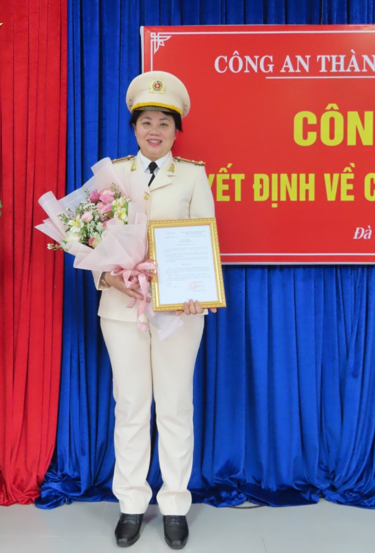 da nang nu thuong ta duoc bo nhiem lam truong cong an quan ngu hanh son