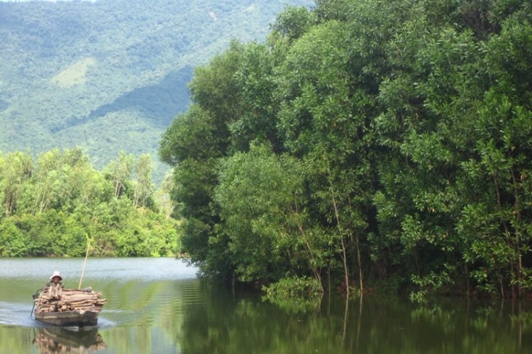 Đà Nẵng: Bơi qua hồ Hòa Trung, một nam thanh niên mất tích