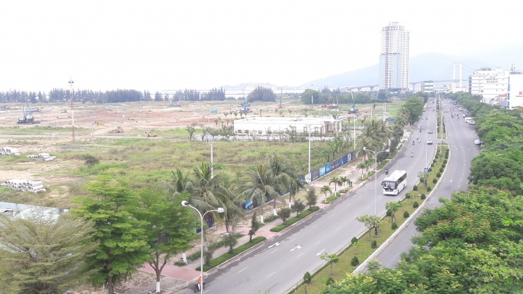 da nang nguoi dan keo den truoc du an the sunrise bay de doi nha