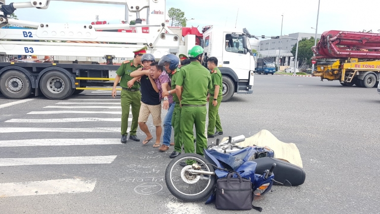 da nang xe ben va cham xe may cu ong 74 tuoi tu vong tai cho