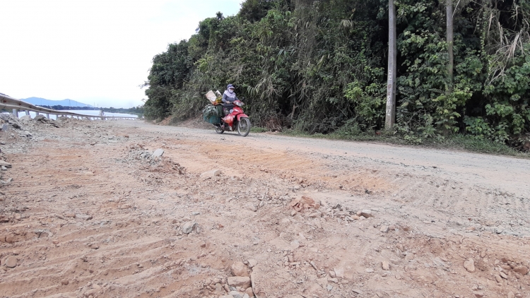 da nang mua mua bao dang can ke ke chong sat lo van ngon ngang