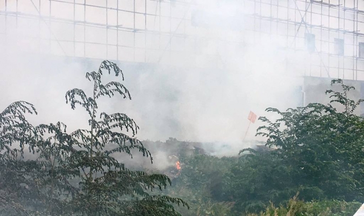 lua chay ngun ngut canh cong trinh khach san 5 sao o da nang