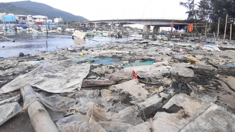 long be trai phep rac thai bua vay vinh man quang da nang