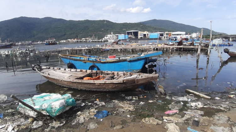 long be trai phep rac thai bua vay vinh man quang da nang