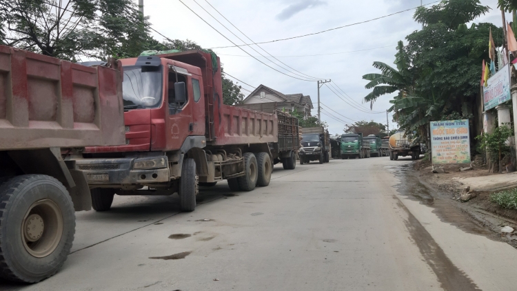 Dân Đà Nẵng chặn đường phản đối ô nhiễm, hàng trăm xe tải ùn tắc