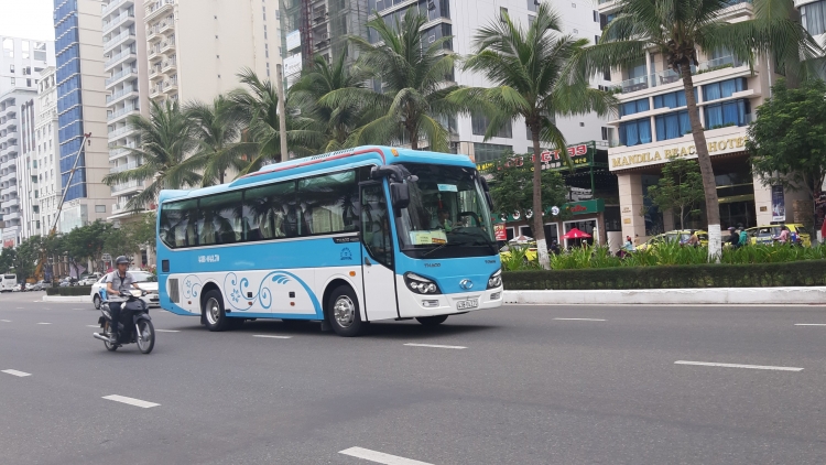 Sau xử phạt, tình trạng ùn ứ xe khách vào trung tâm Đà Nẵng giảm rõ rệt