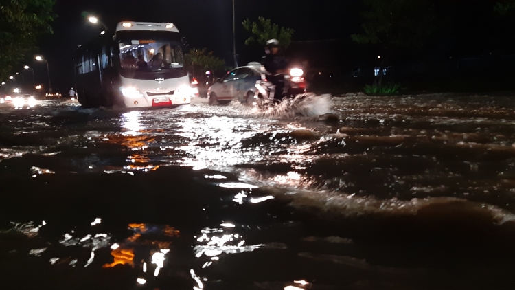 da nang tiep tuc mua to nhieu khu vuc bi ngap ung