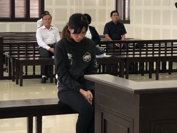 Đà Nẵng: Chiếm đoạt sổ tiết kiệm của gia chủ, nữ phụ bánh tráng lãnh án tù