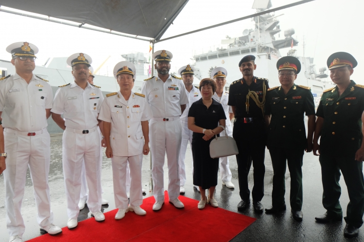 tau hai quan an do tham chinh thuc da nang