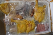 Hàng trăm kg xúc xích, thịt gà "bẩn" sắp tuồn ra thị trường Đà Nẵng