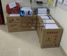 Đà Nẵng: Nhóm người Trung Quốc ngang nhiên gạ người dân mua hàng rởm